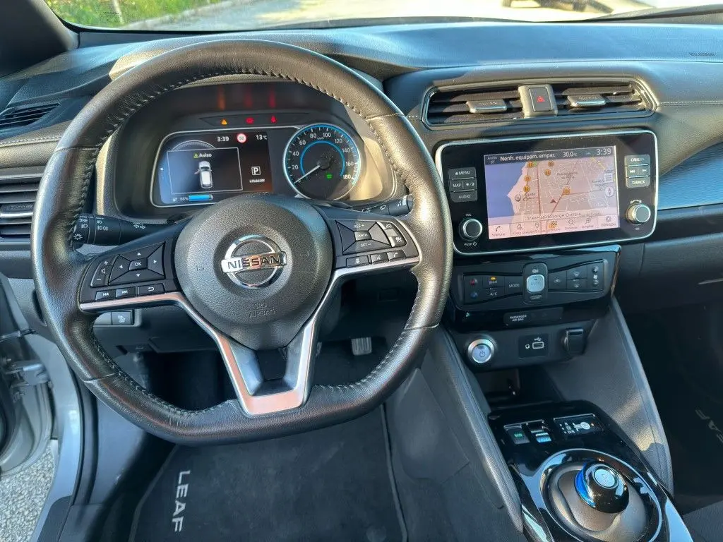 Nissan Leaf Tekna ProPilot Park 11