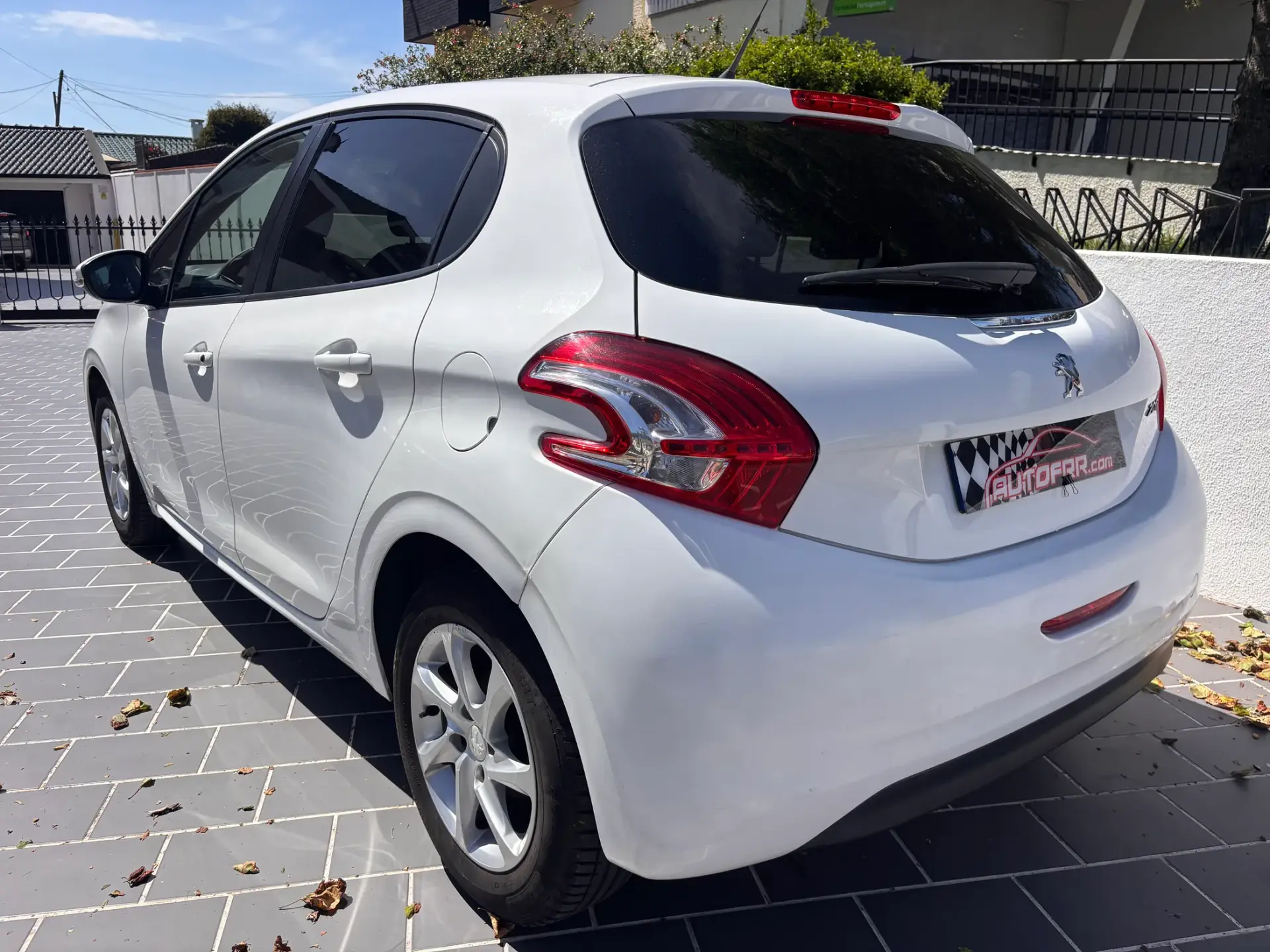 Peugeot 208 1.4 HDi Allure 5