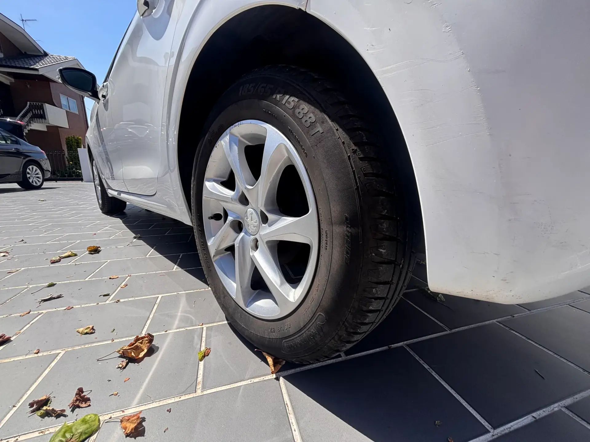 Peugeot 208 1.4 HDi Allure 7