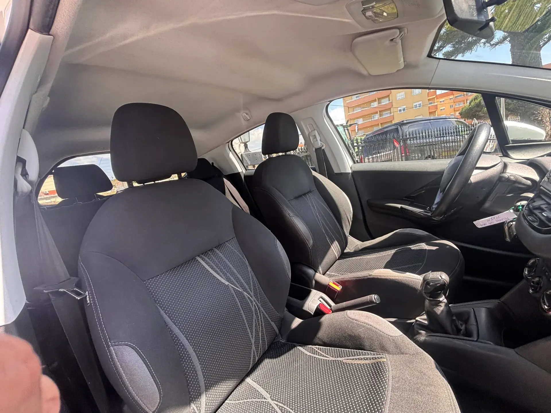 Peugeot 208 1.4 HDi Allure 12