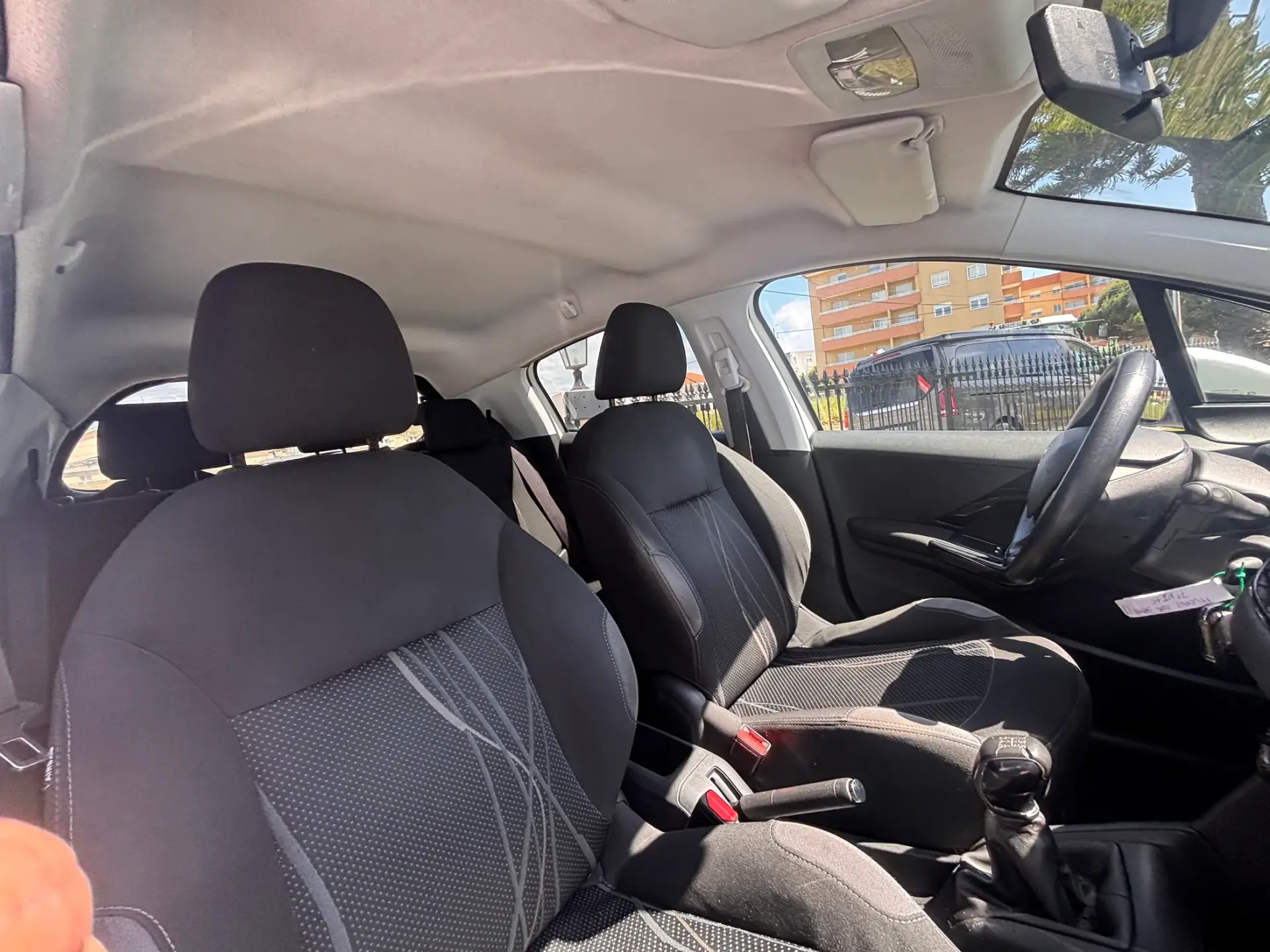Peugeot 208 1.4 HDi Allure 11