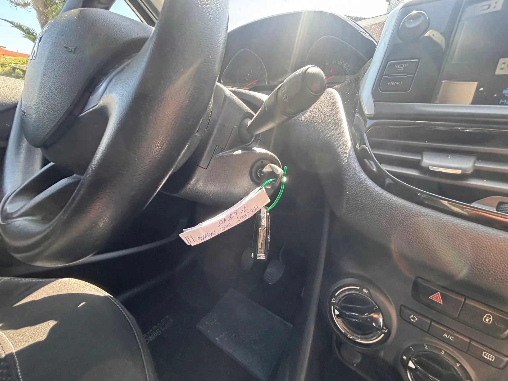 Peugeot 208 1.4 HDi Allure 14