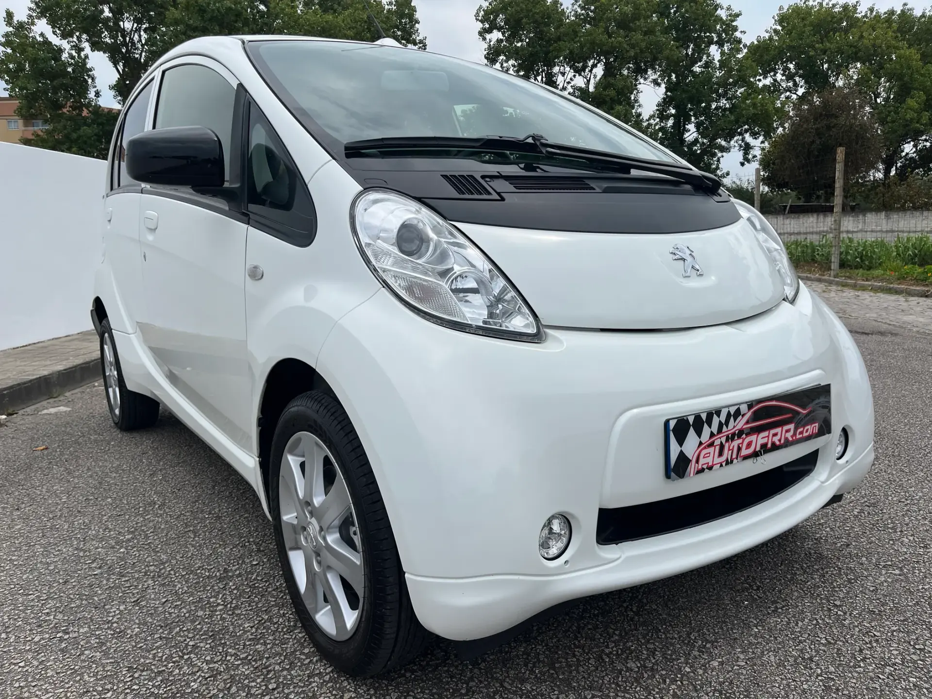 Peugeot iOn Active 1