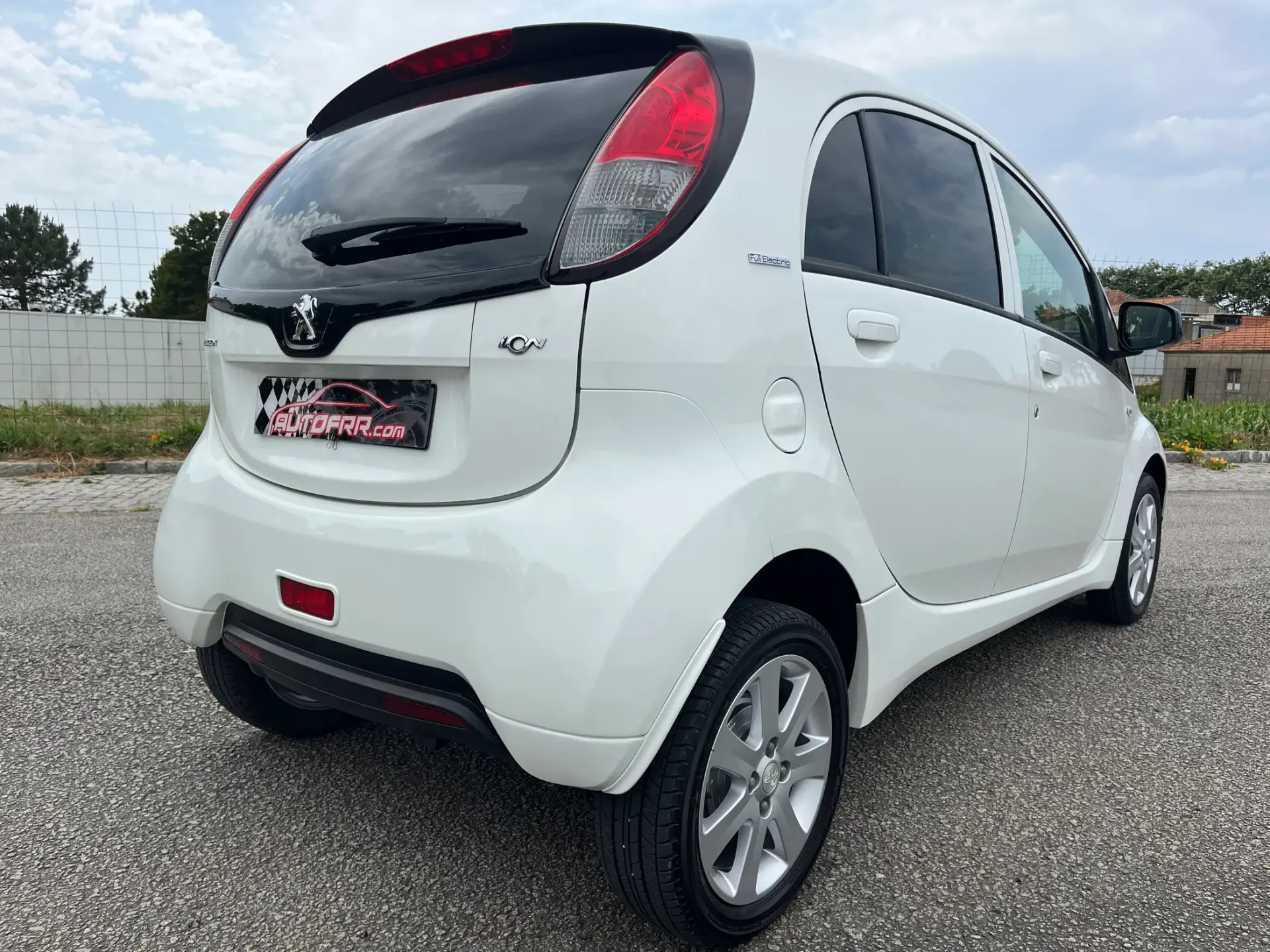 Peugeot iOn Active 5