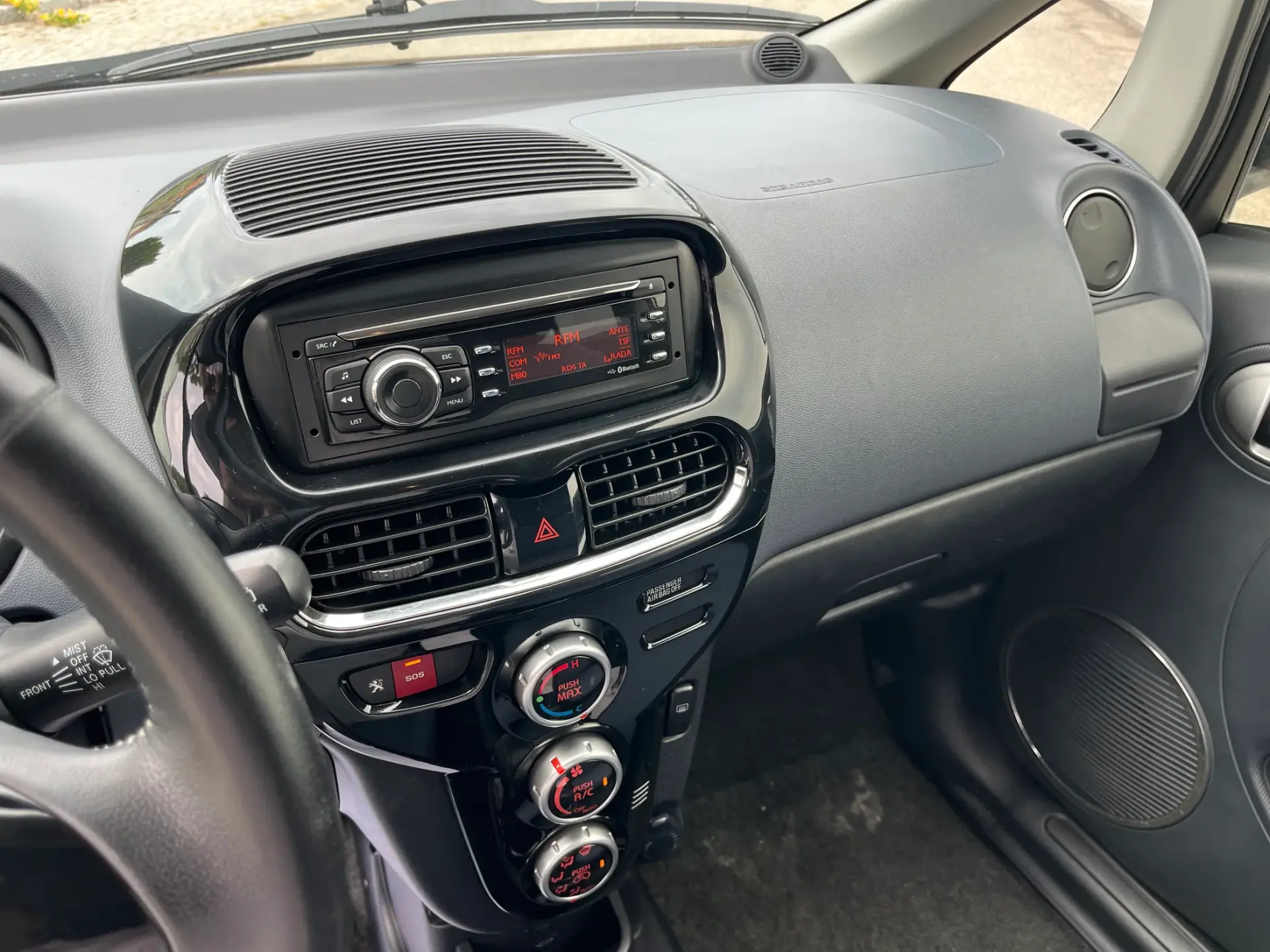 Peugeot iOn Active 17