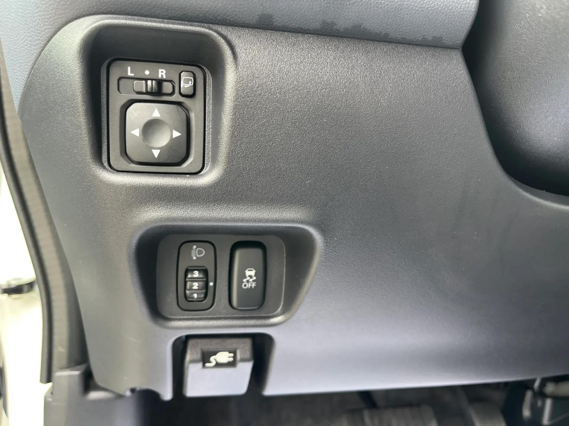 Peugeot iOn Active 18
