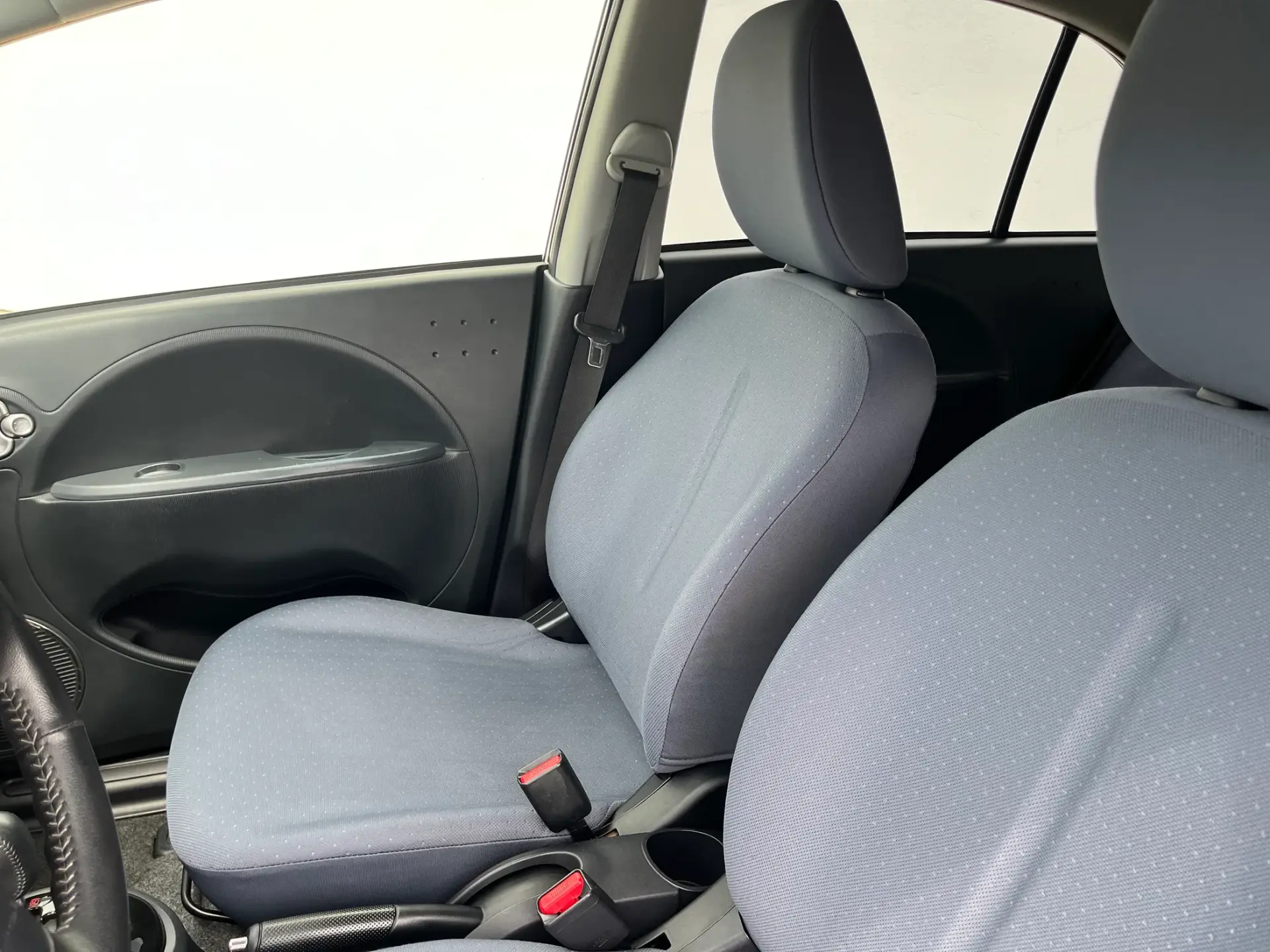 Peugeot iOn Active 23