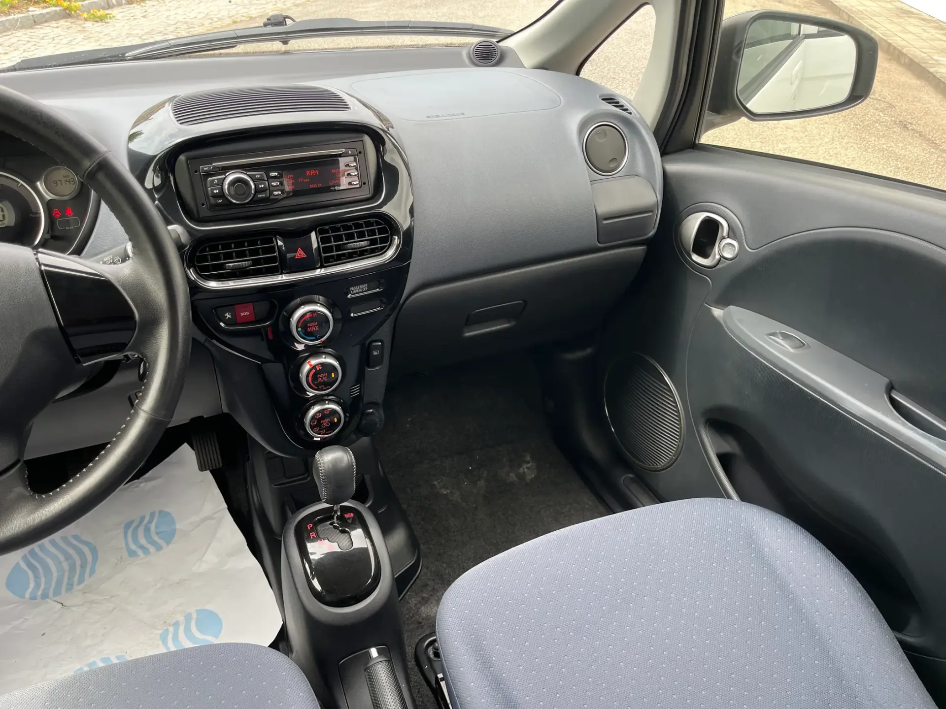 Peugeot iOn Active 27