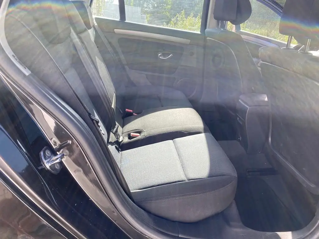 Renault Laguna Break 1.5 dCi Dynamique S 13