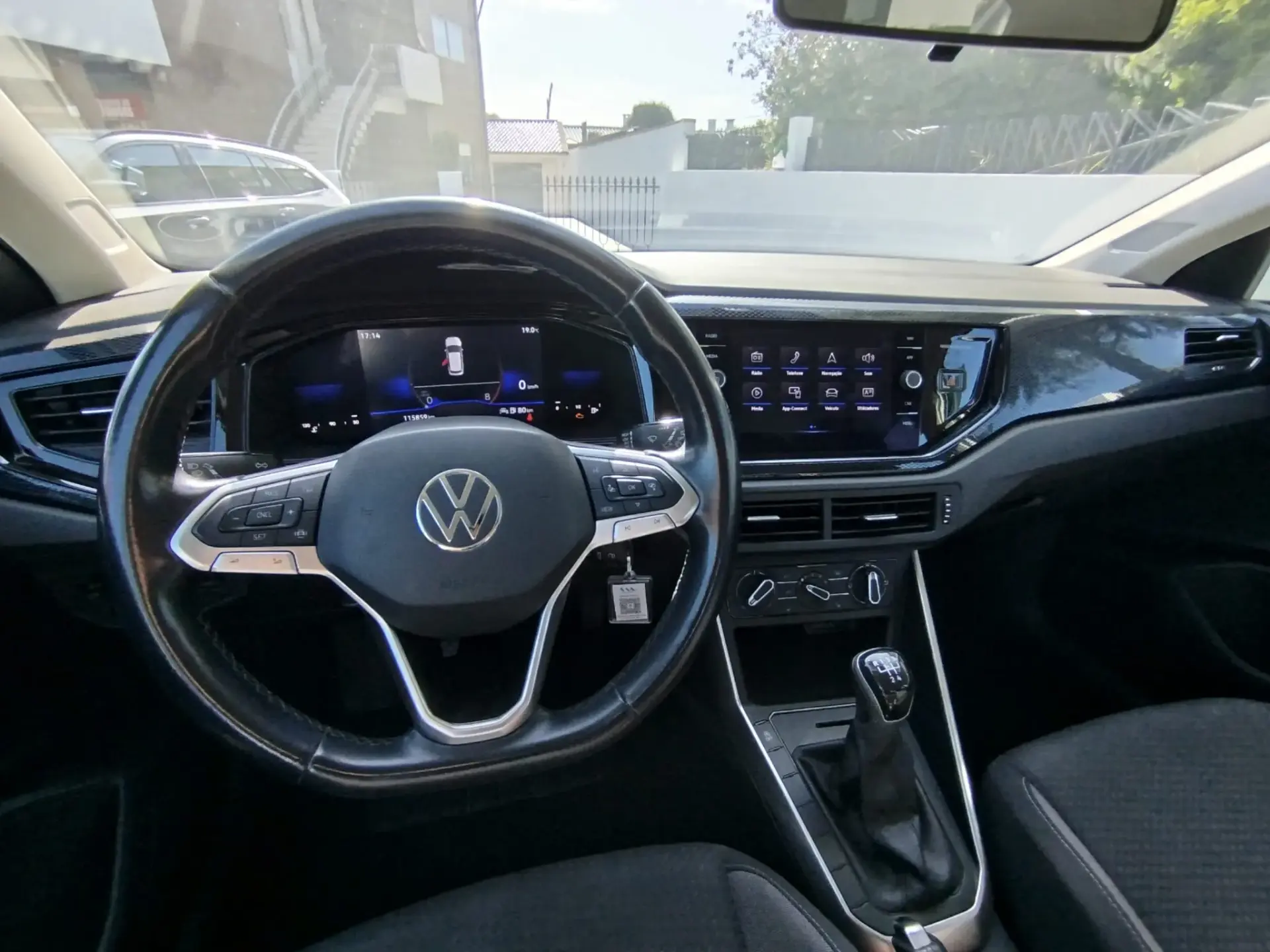 Volkswagen Polo 1.0 TSI Urban 15