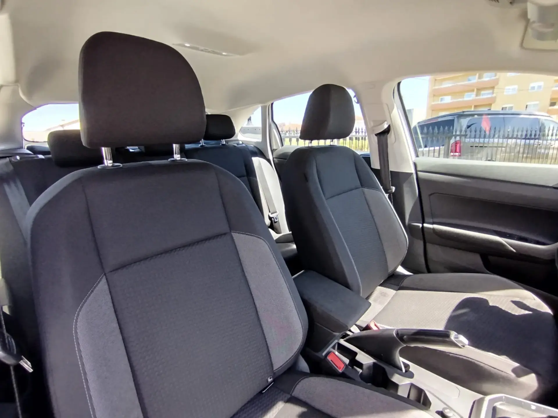 Volkswagen Taigo 1.0 TSI Urban DSG 18