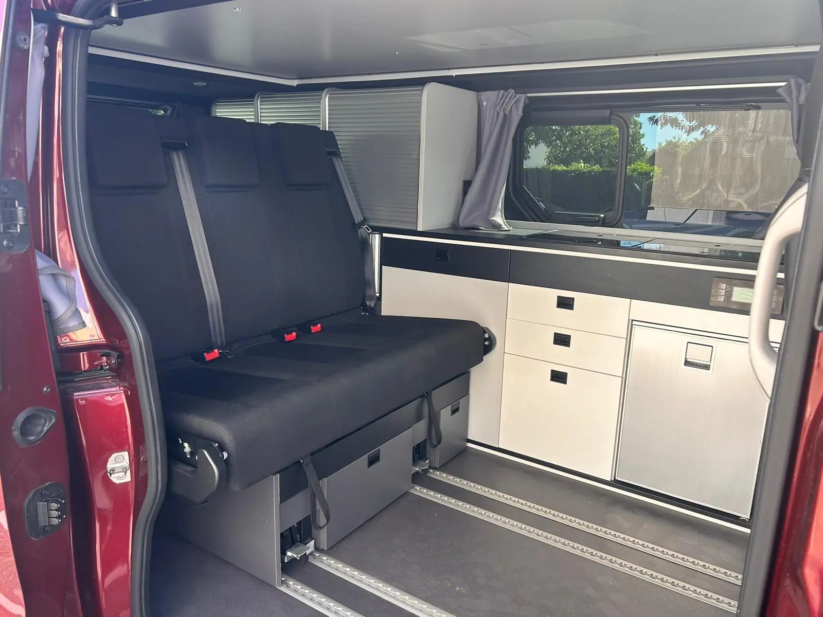 Renault Trafic Grand space Nomad 4