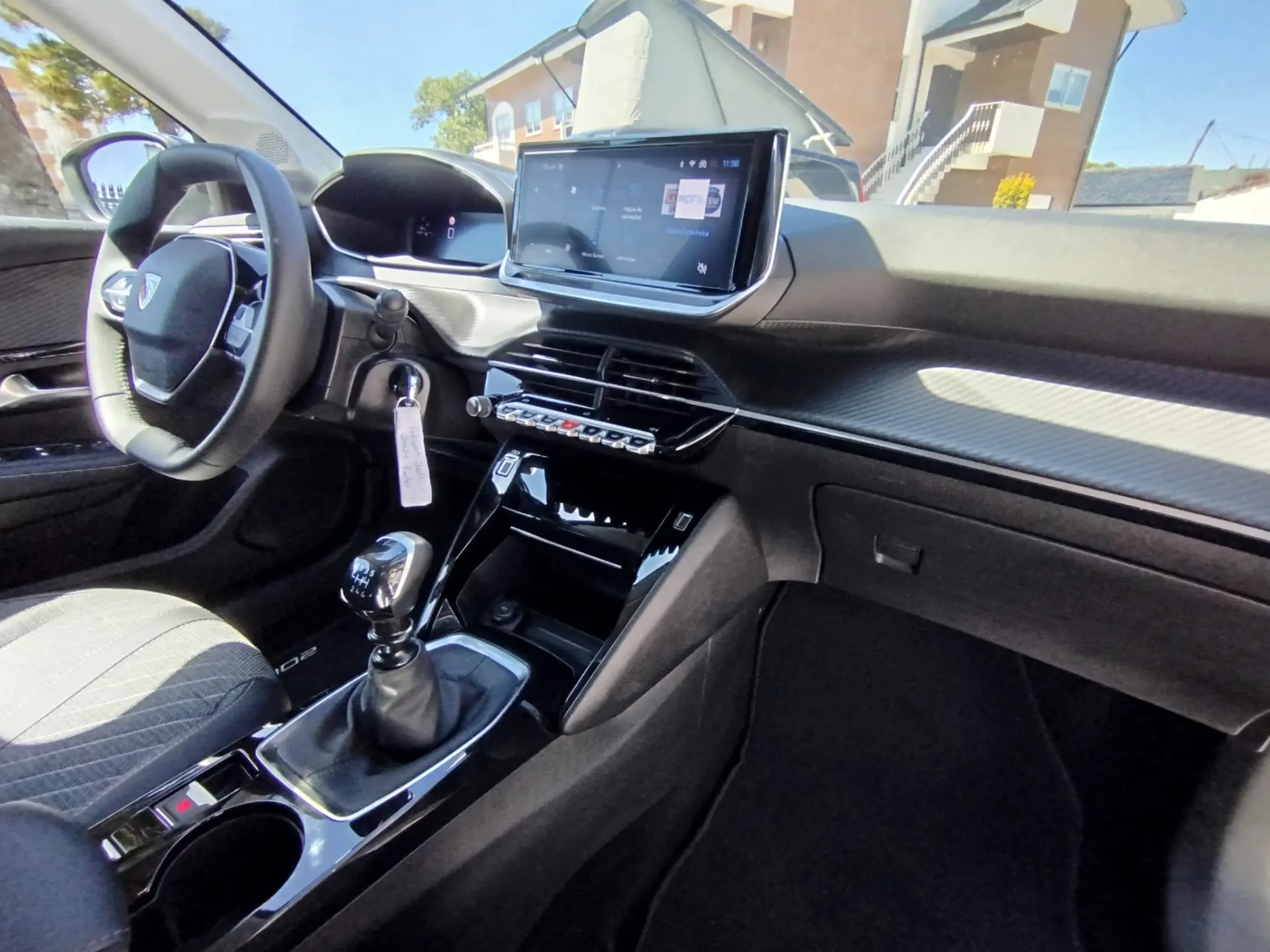 Peugeot 208 17