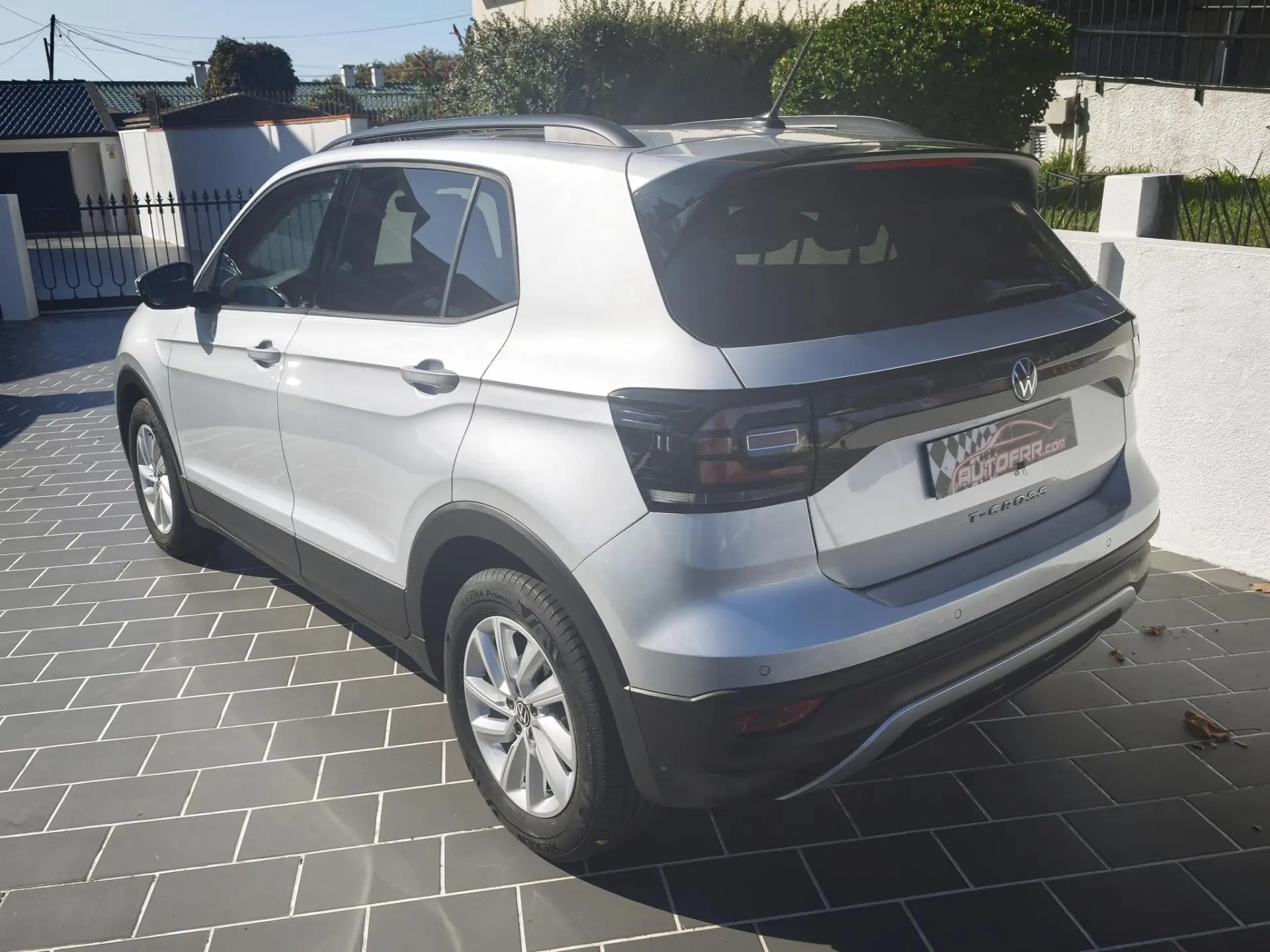 Volkswagen T-Cross 1.0 TSI Life 3
