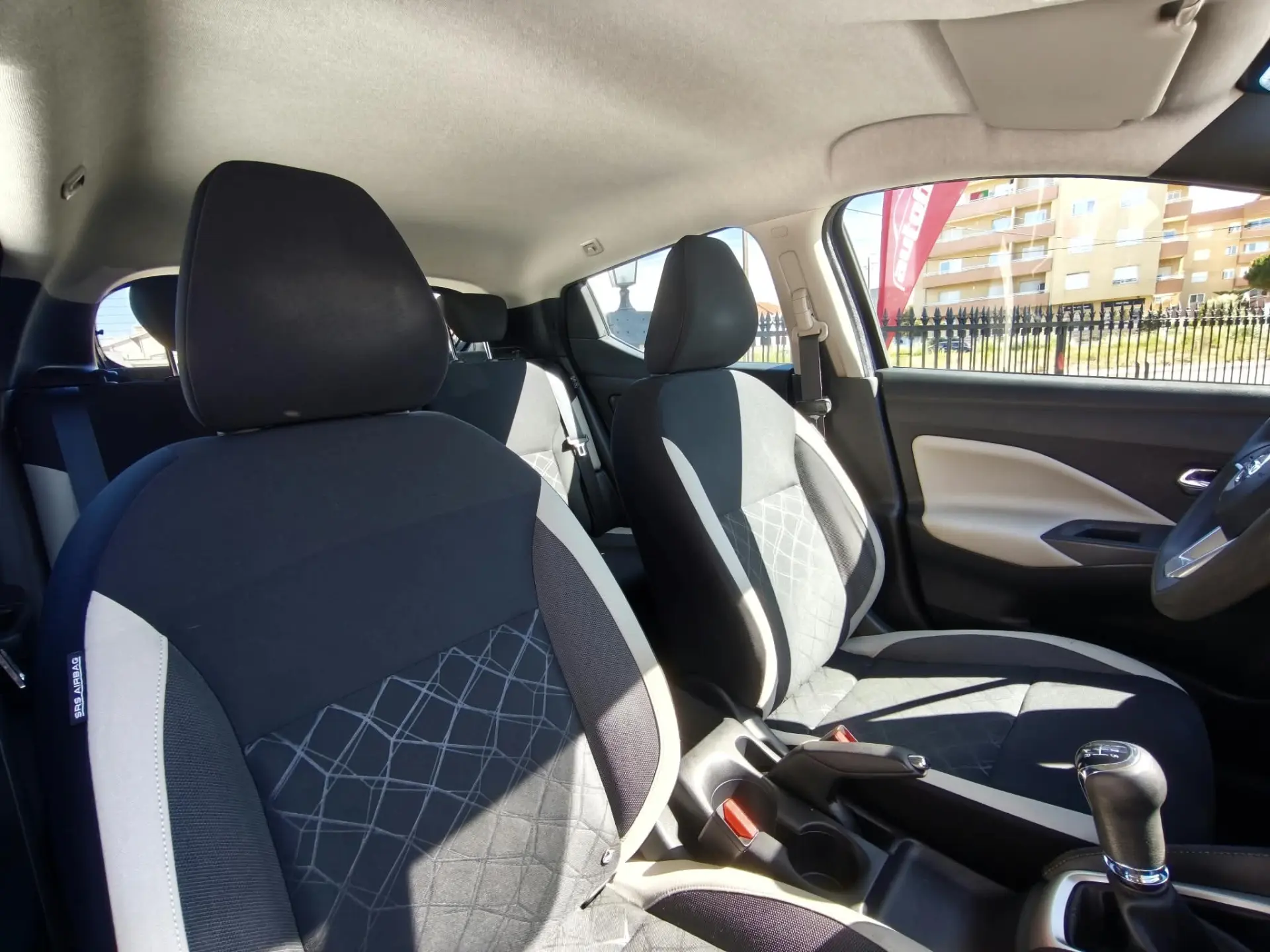 Nissan Micra 1.5 dCi N-Connecta Moonlight S/S 30