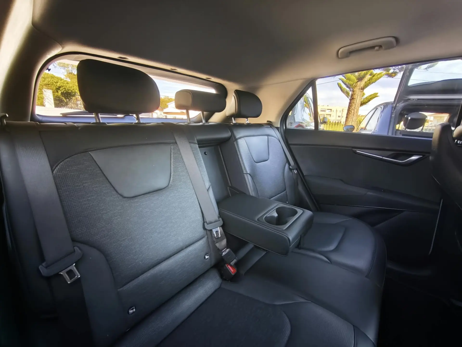 Kia Niro EV 64kWh Tech X 8