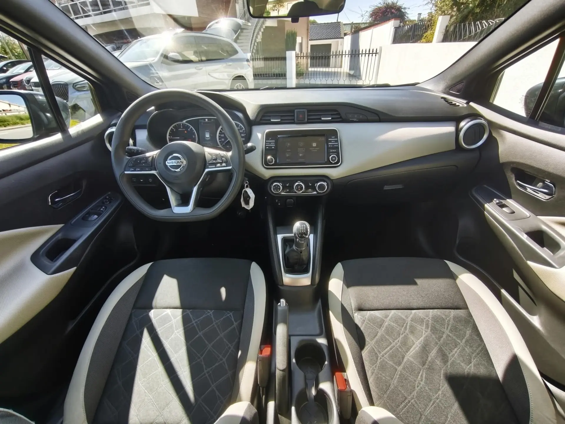 Nissan Micra 1.5 dCi N-Connecta Moonlight S/S 11