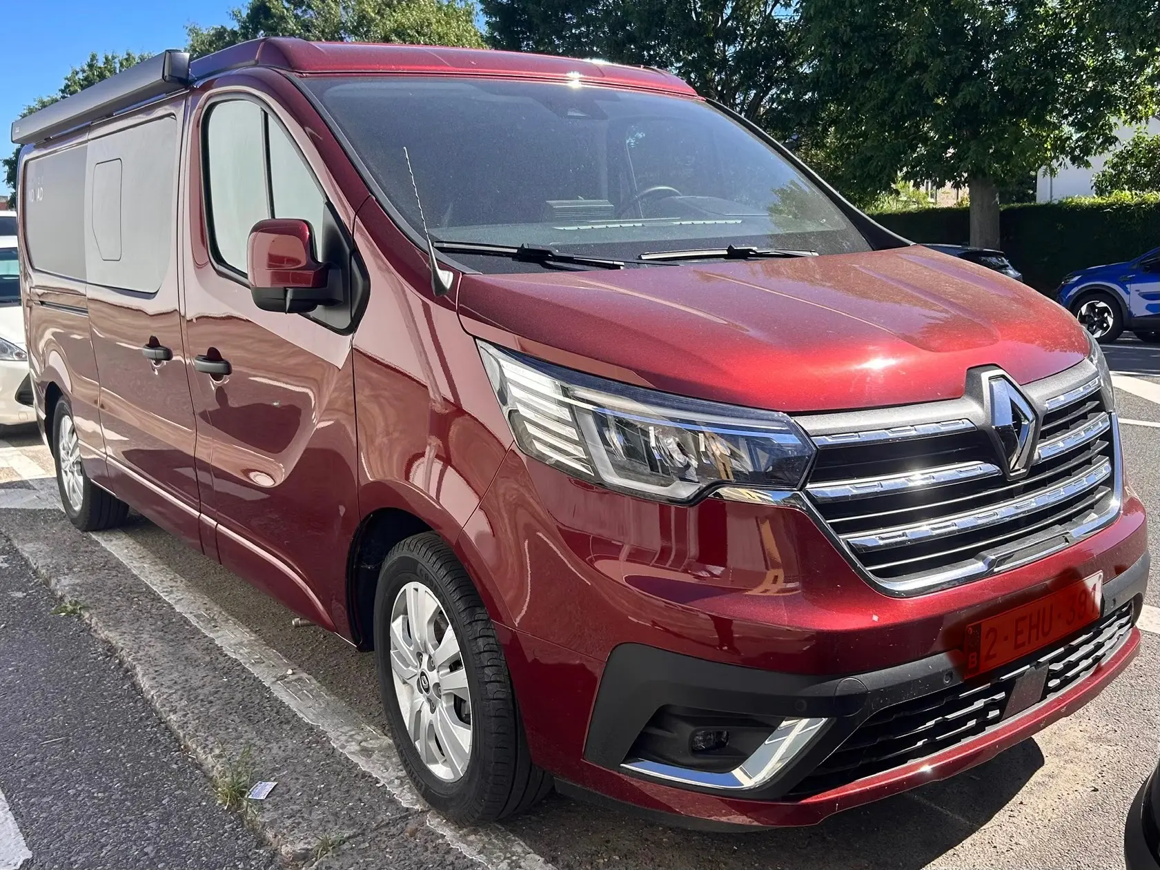 Renault Trafic Grand space Nomad 1