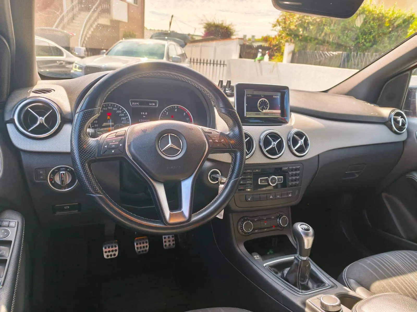 Mercedes-Benz B 200 CDI BlueEFFICIENCY 13