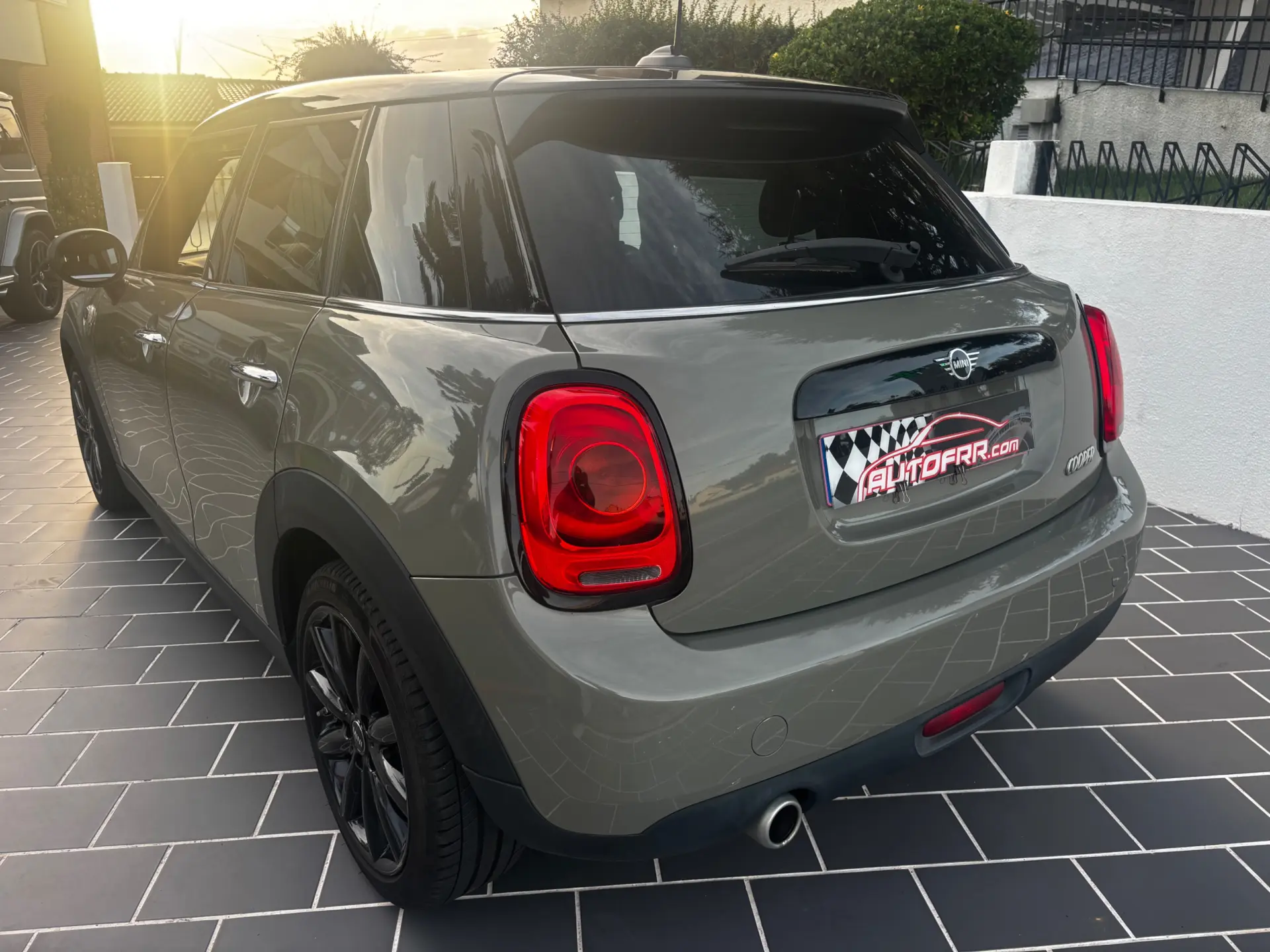MINI 5 Portas Cooper Premium Yours Auto 29
