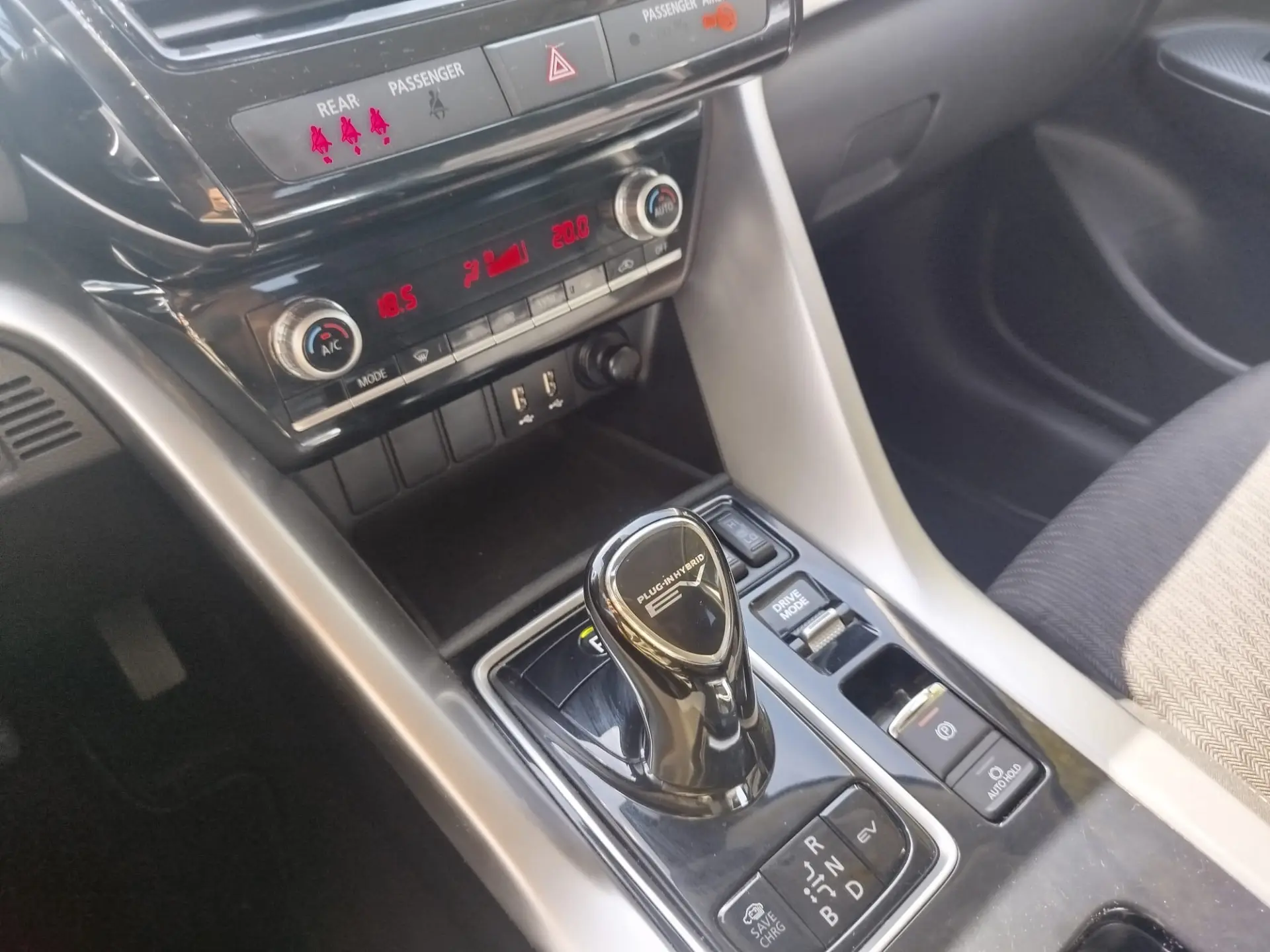 Mitsubishi Eclipse Cross 2.4 PHEV Black Edition 5
