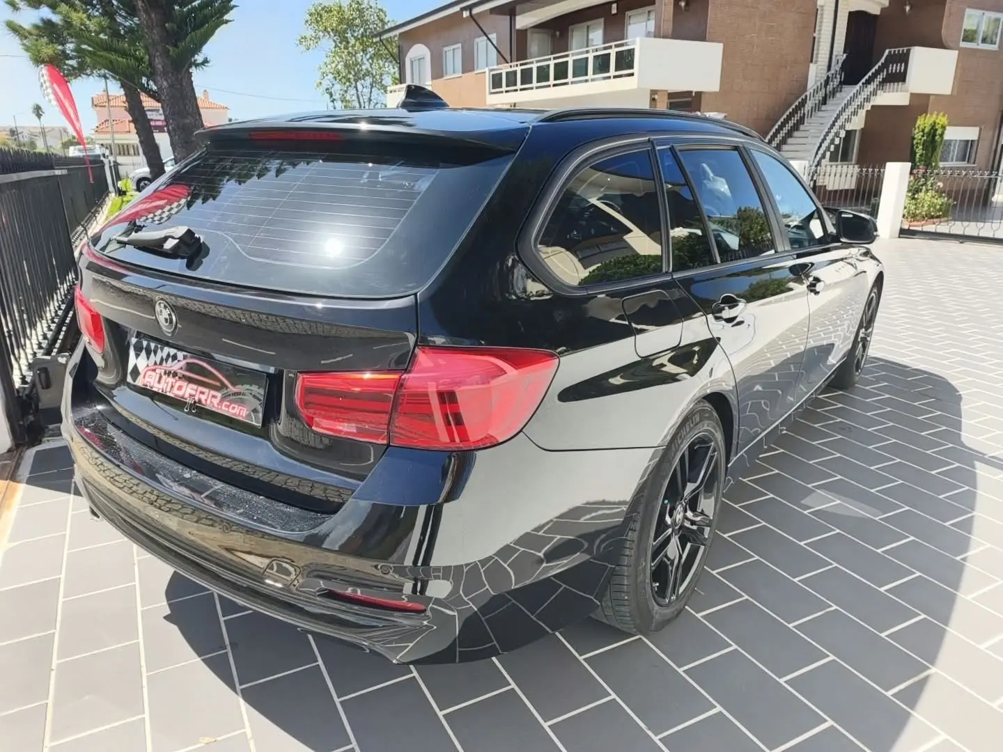 BMW 318 i Sport Line 14