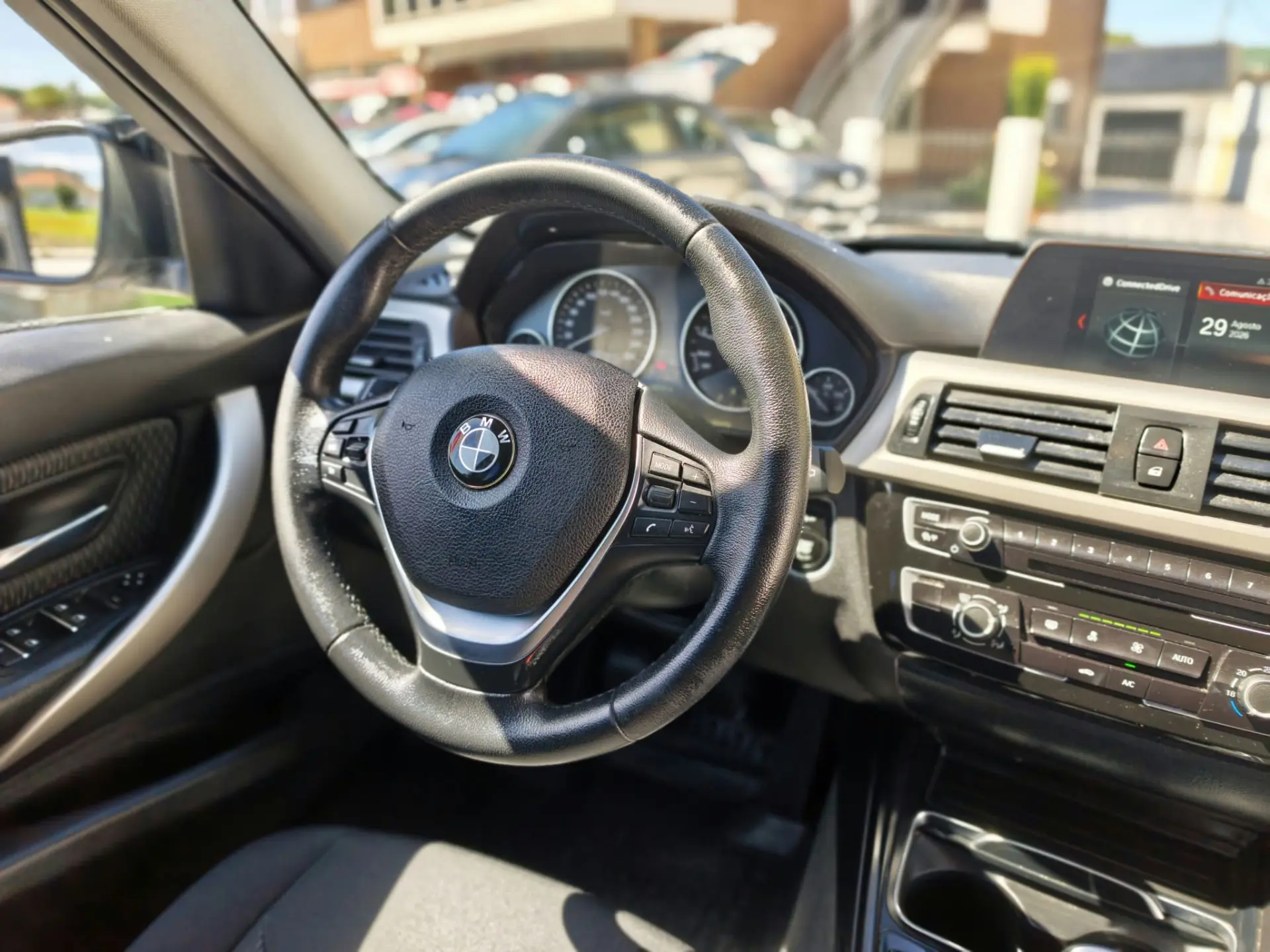 BMW 318 i Sport Line 23
