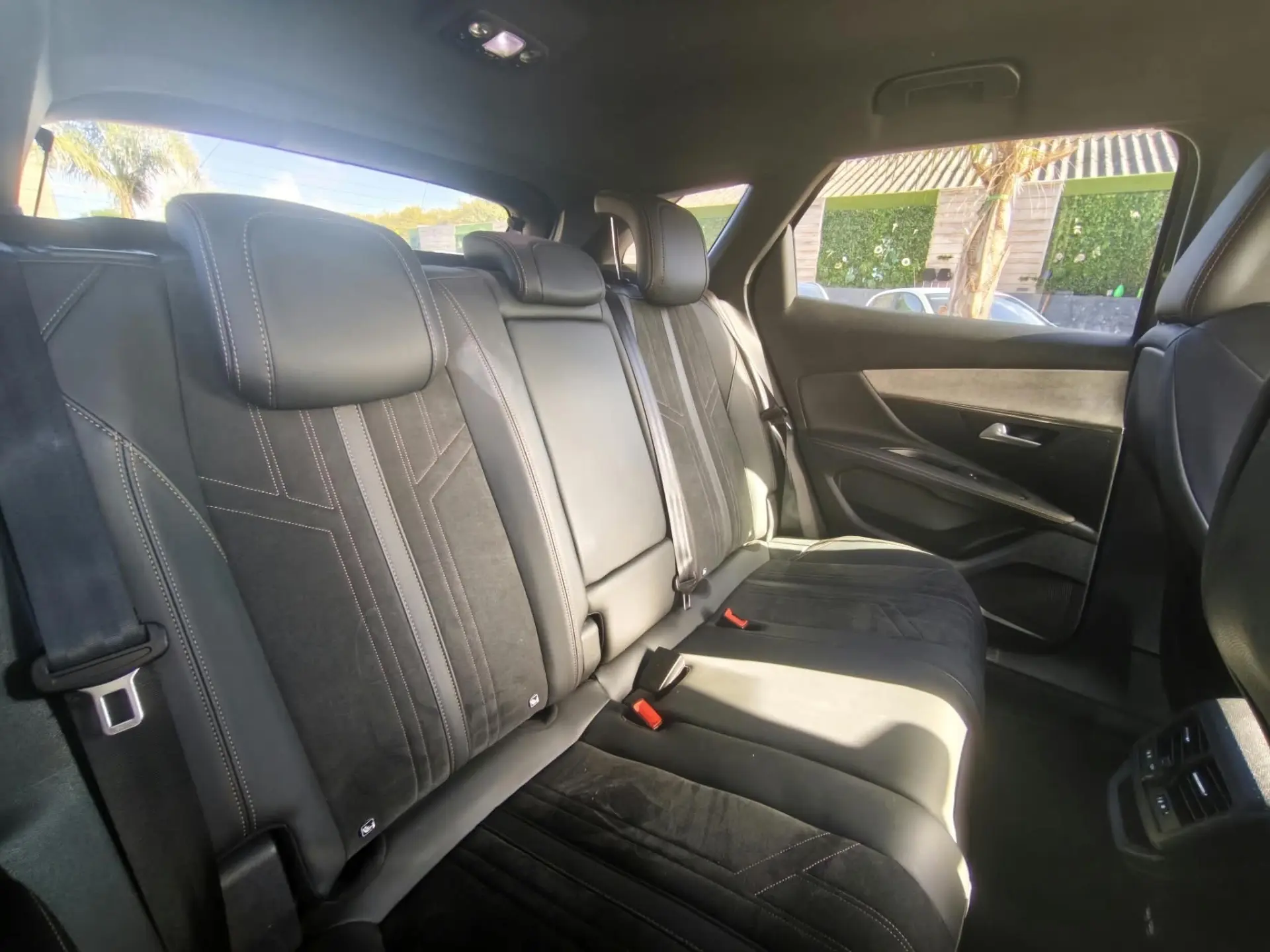 Peugeot 3008 PureTech 130 Stop & Start GPF EAT8 Allure Pack 8
