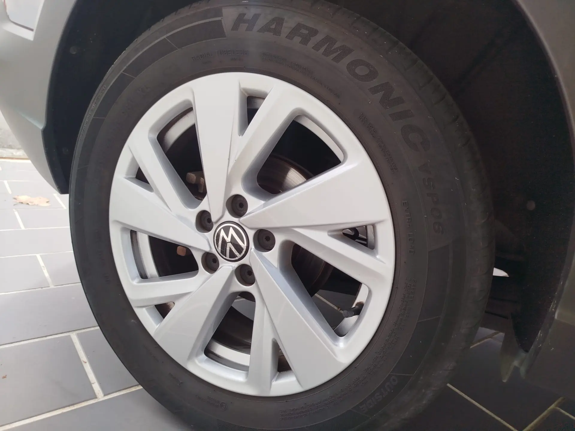 Volkswagen Taigo 1.0 TSI Urban DSG 28
