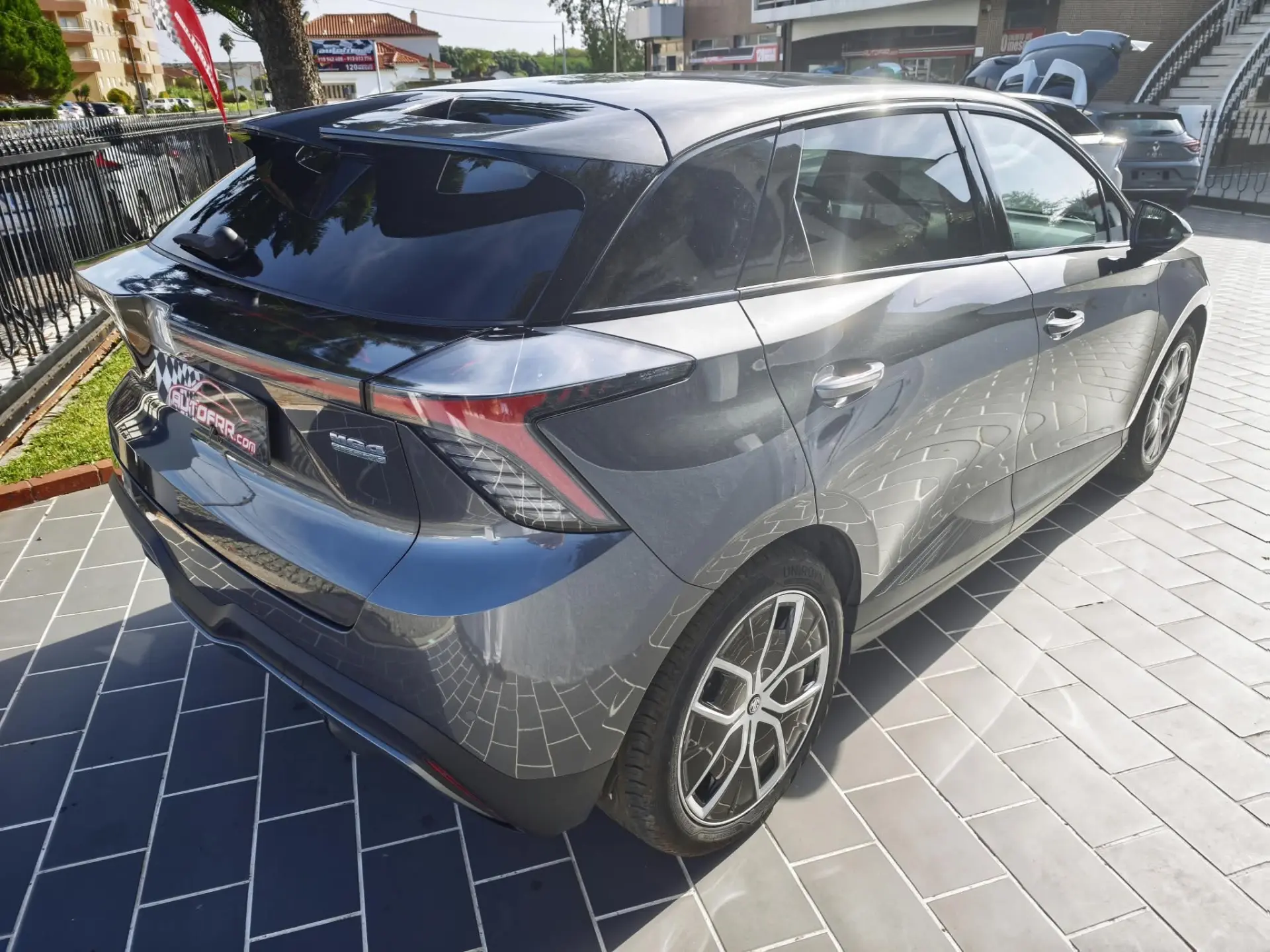 MG MG4 64 kWh Luxury 17