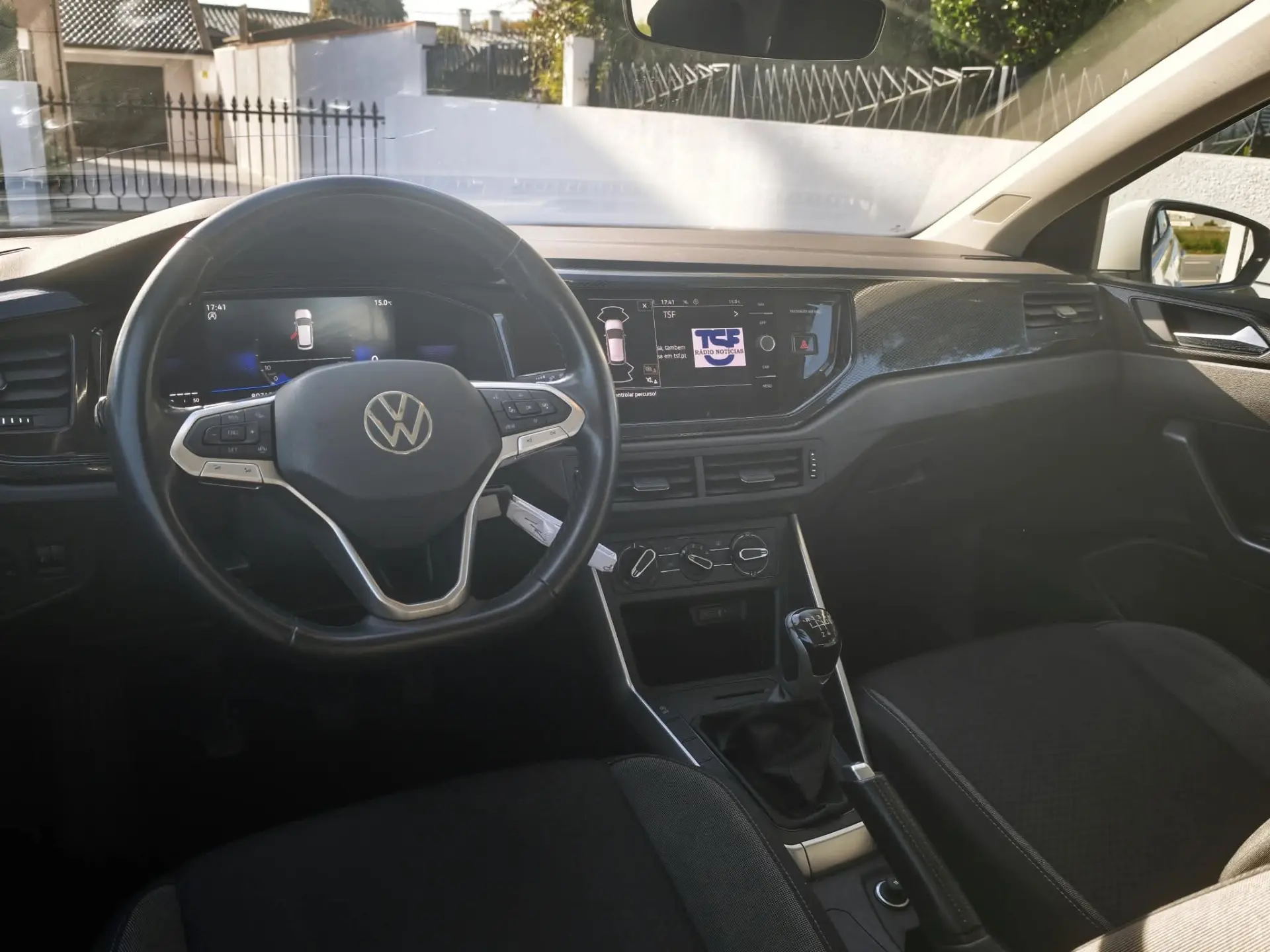 Volkswagen Polo 1.0 TSI (Blue Motion ) Highline 24
