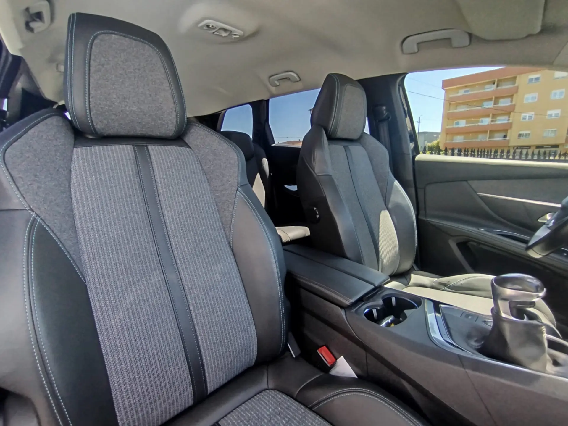Peugeot 5008 1.2 PureTech Allure Pack 17