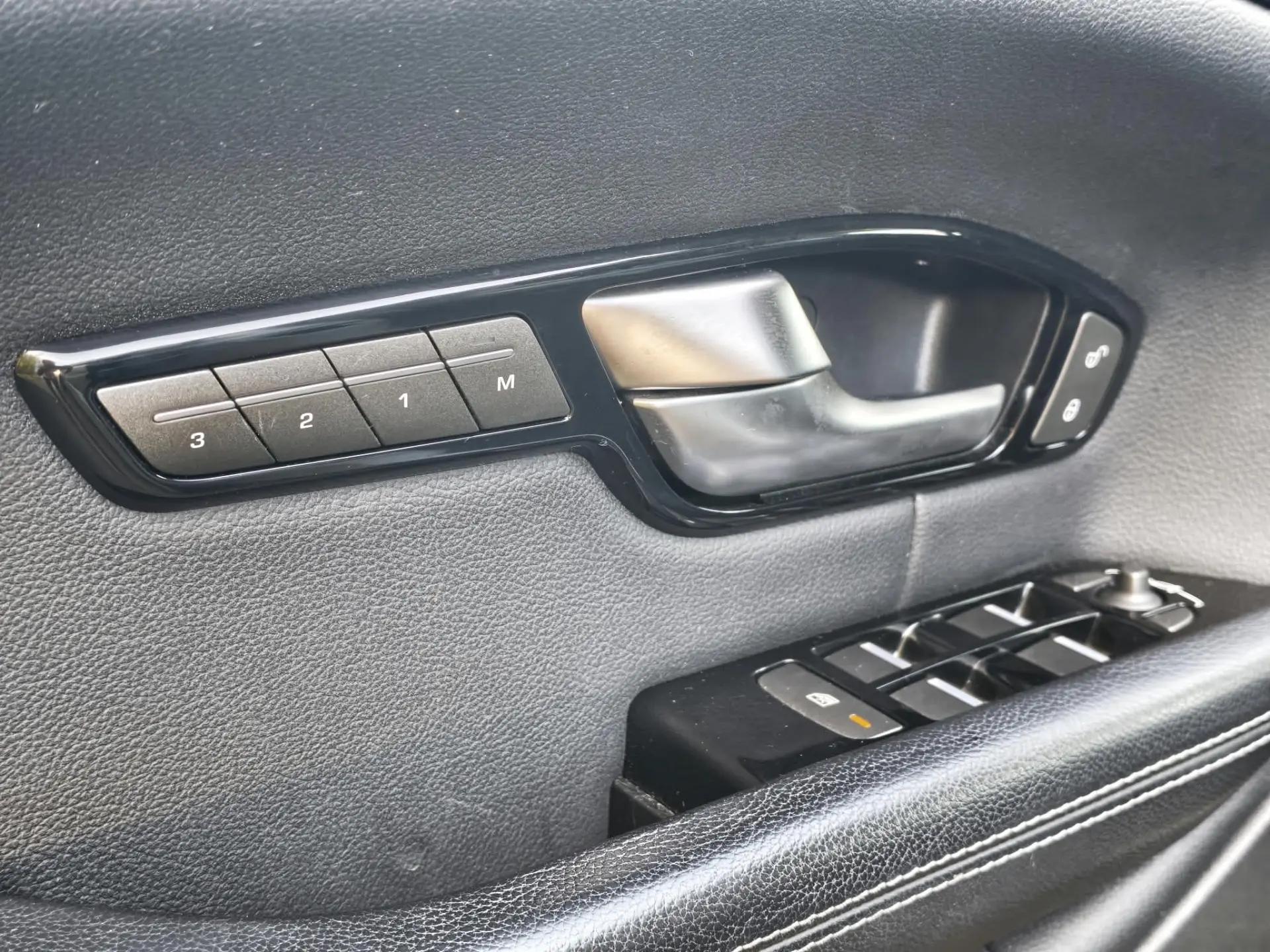 Land Rover Range Rover Evoque 2.0 TD4 SE Dynamic Special Edition 34