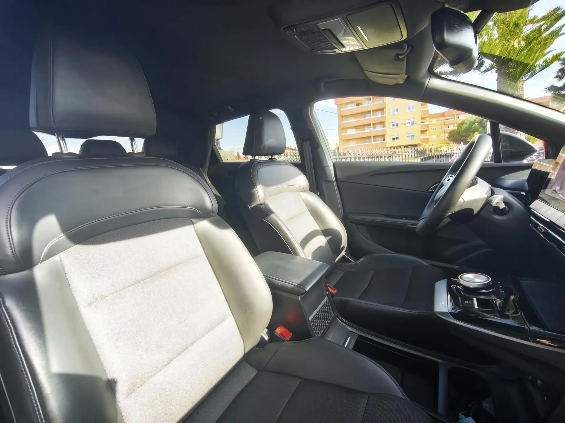 MG MG4 64 kWh Luxury 8