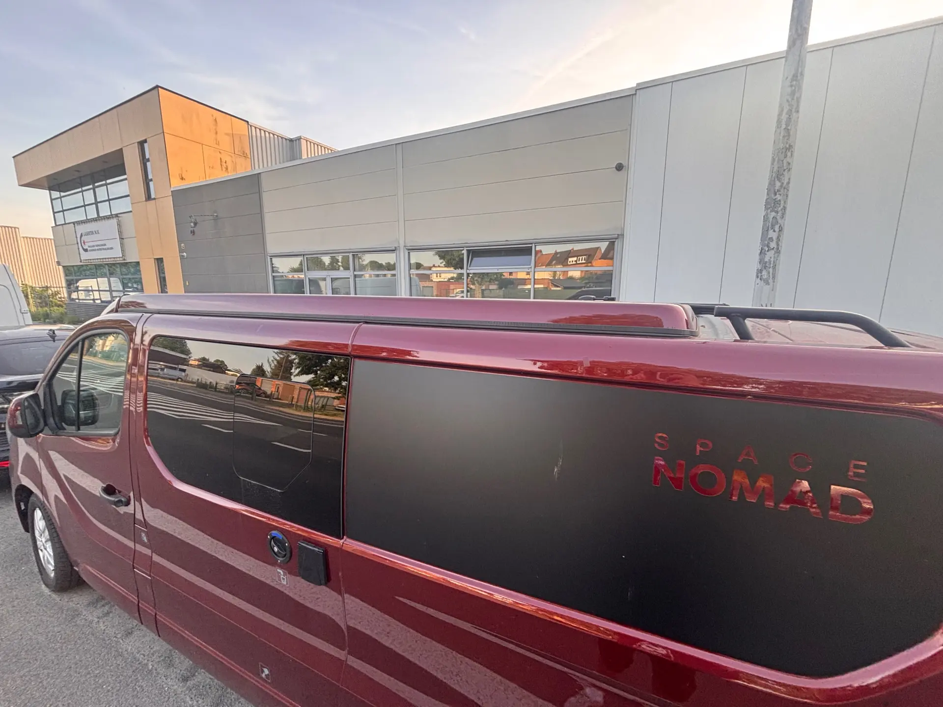 Renault Trafic Grand space Nomad 19