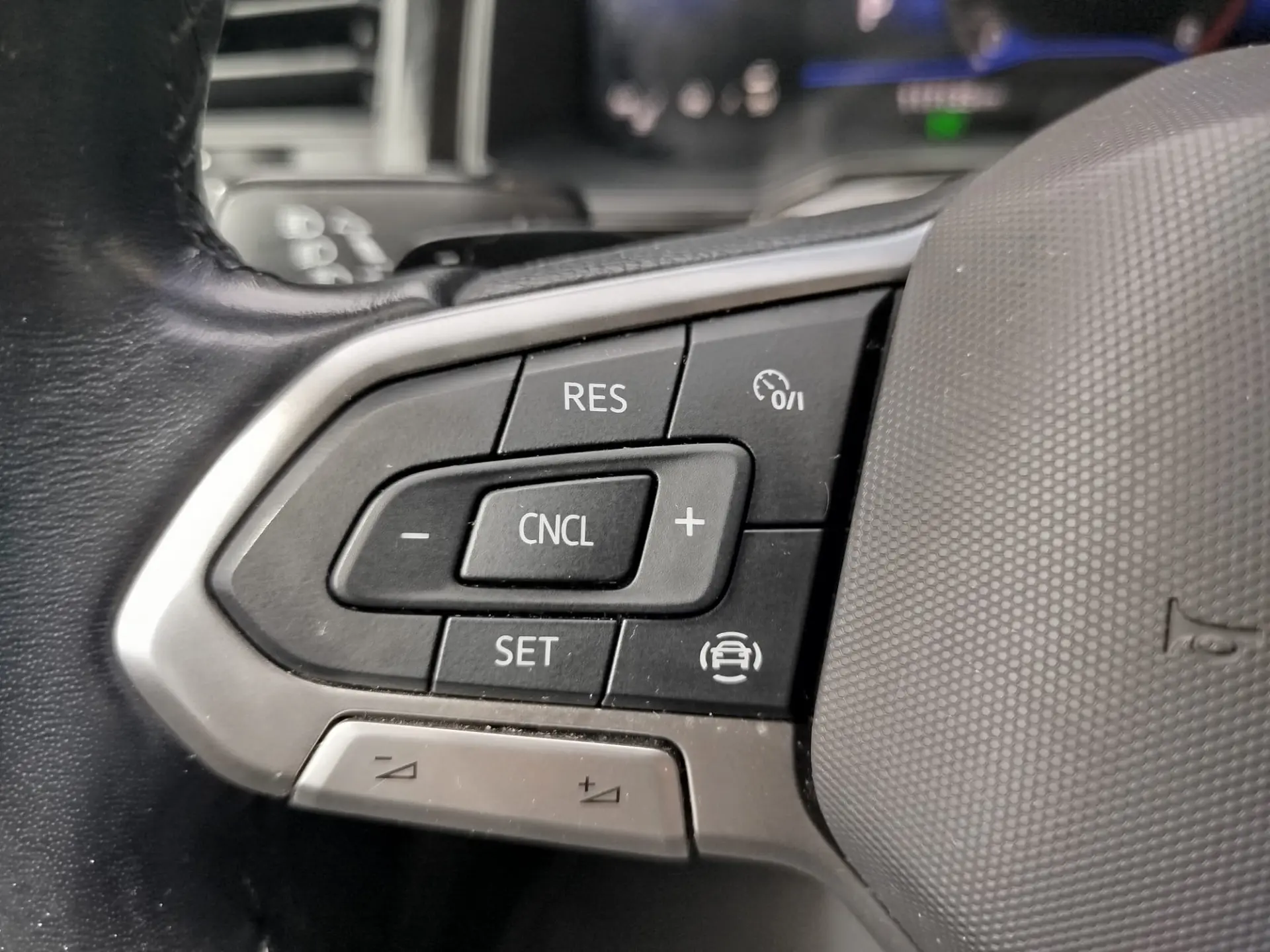 Volkswagen Taigo 1.0 TSI Urban DSG 22