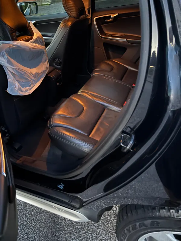 Volvo XC 60 2.4 D4 R-Design AWD 5