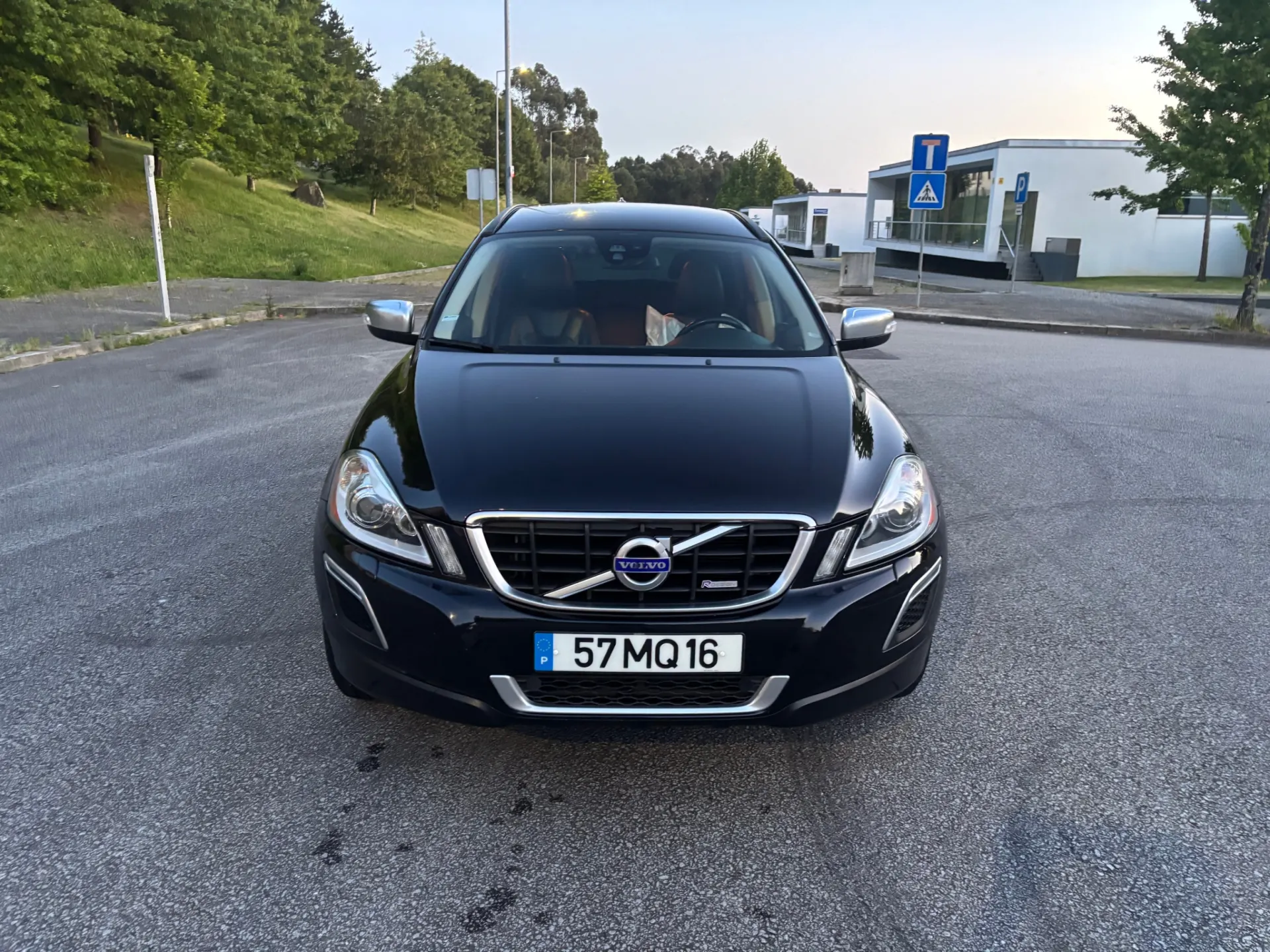 Volvo XC 60 2.4 D4 R-Design AWD 3