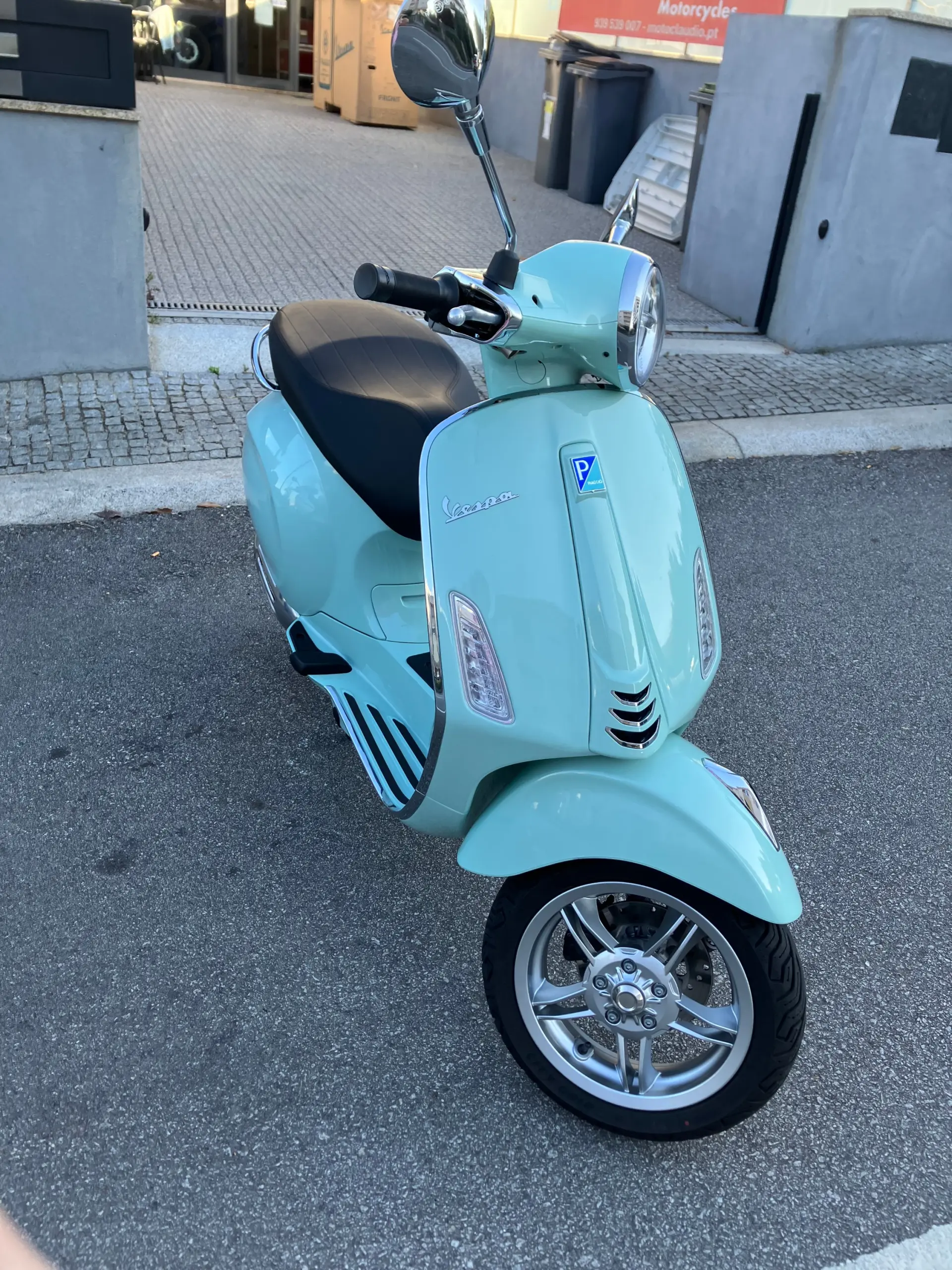 Vespa Primavera 2025 1