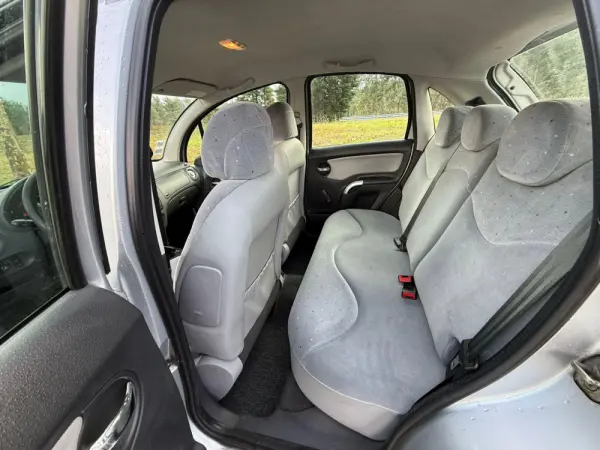 Citroën C3 1.1 Gasolina 4