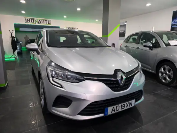 Renault Clio 1.0 Tce Intens 1
