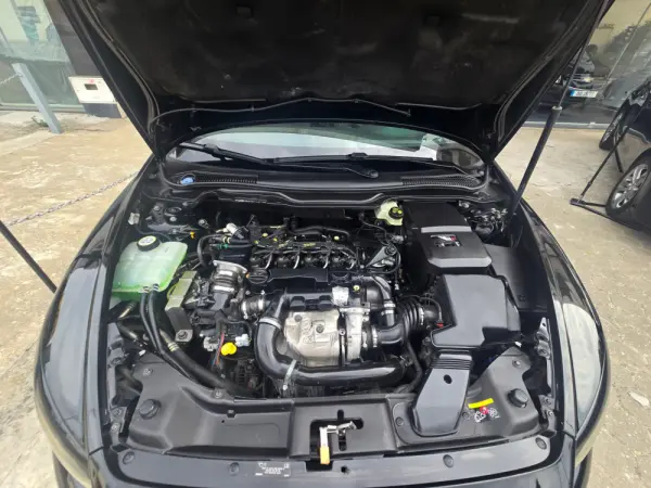 Volvo C30 1.6 L 8