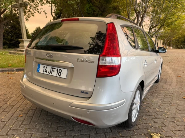 Hyundai i30 CW 1.4 CVVT Blue Comfort 4