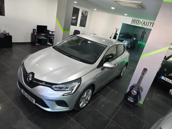 Renault Clio 1.0 Tce Intens 4