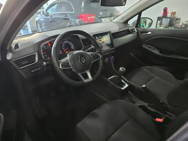 Renault Clio 1.0 Tce Intens 6