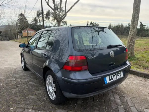 Volkswagen Golf 1.6i 25 Anos 3