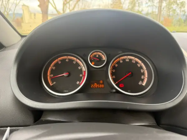 Opel Corsa 1'2 7
