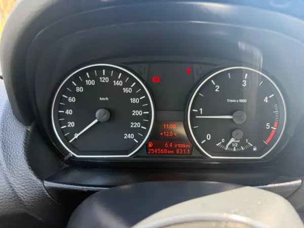 BMW 118 d 11