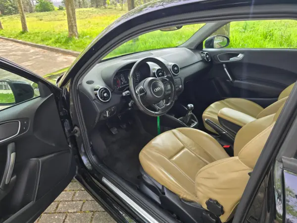 Audi A1 1.6 Tdi 6