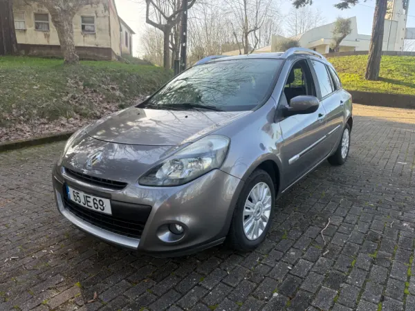 Renault Clio Outro 3